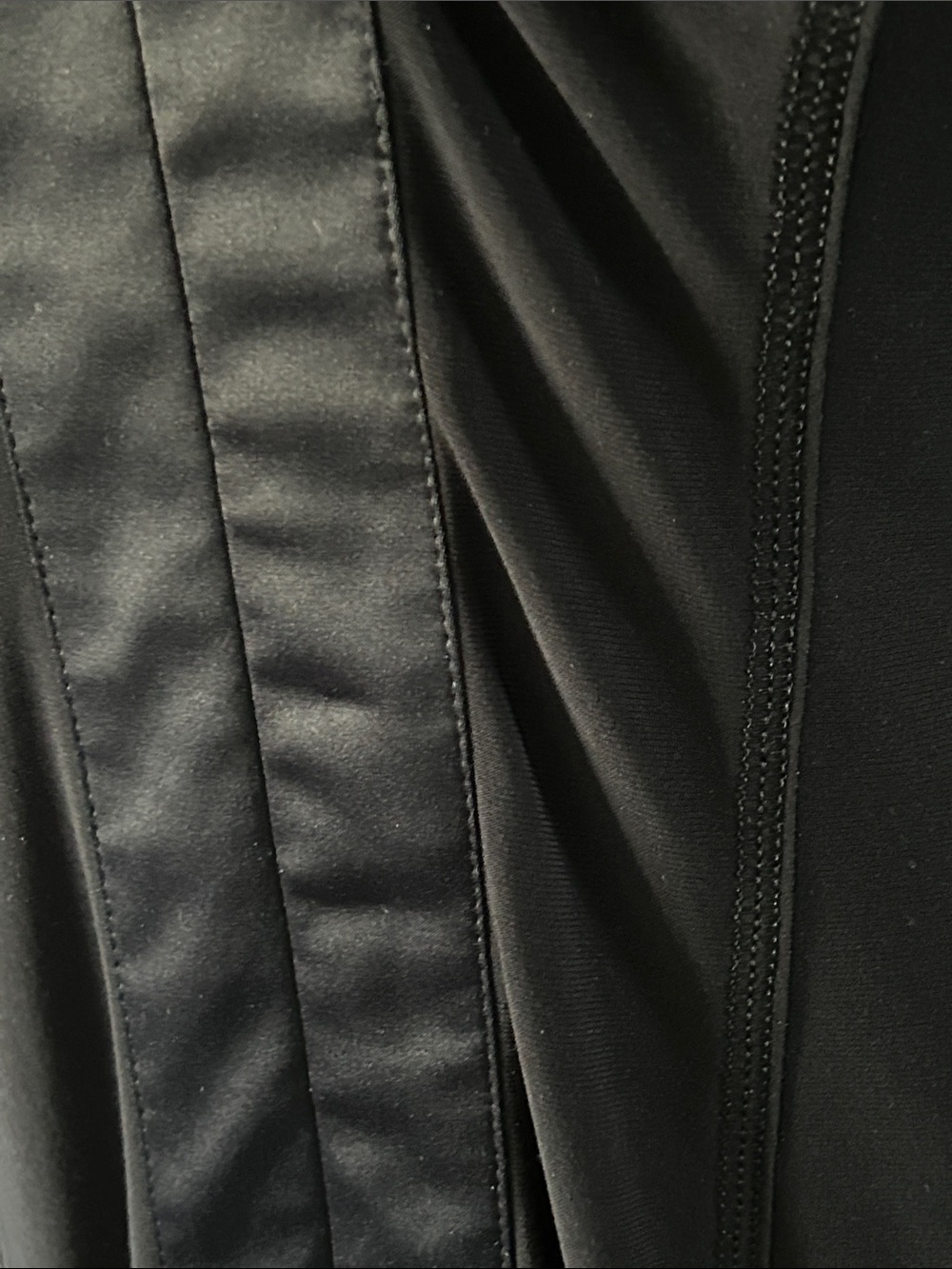 Tristan & Iseut Black High-Fashion Zip-Front Dress | S–M - Picture 13 of 15